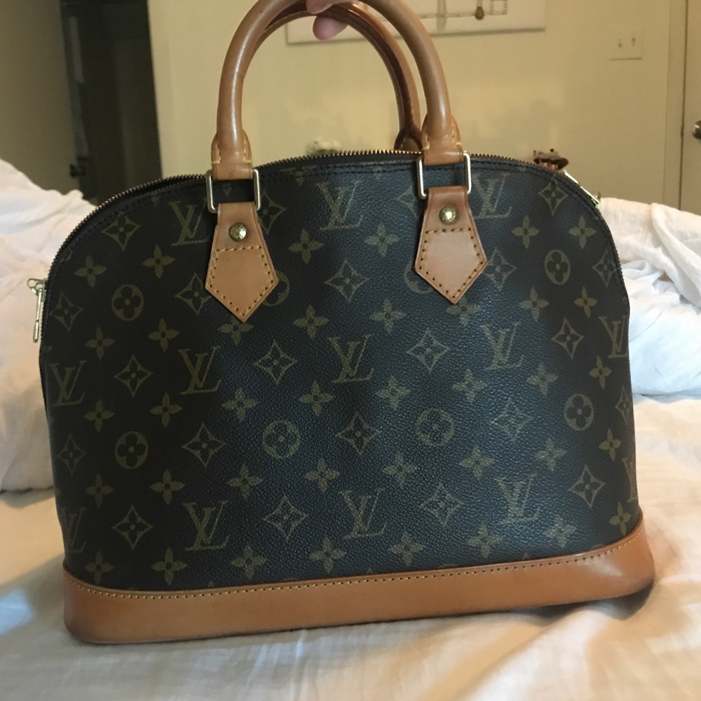 LOUIS VUITTON ALMA